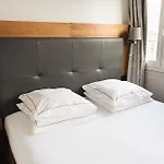 Otel Eiffel Segur
