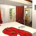 Eiffel Segur Otel 3*