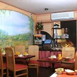 Hotell Eiffel Segur Paris