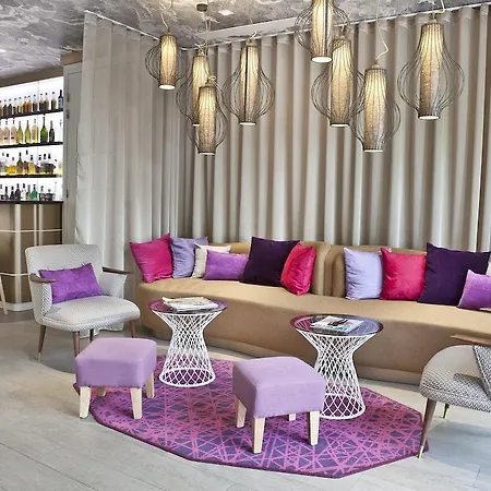 Hotel Eiffel Segur 3*