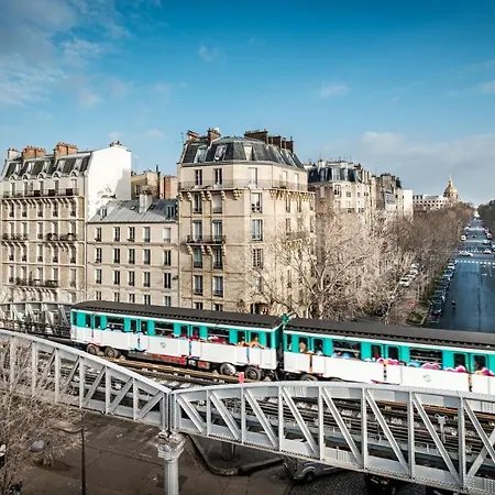 Eiffel Segur 3*