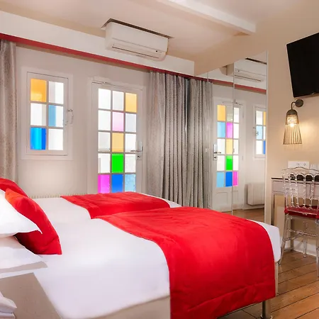 Hotel Eiffel Segur 3*