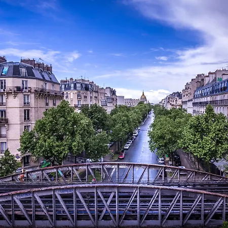 Eiffel Segur Hotel