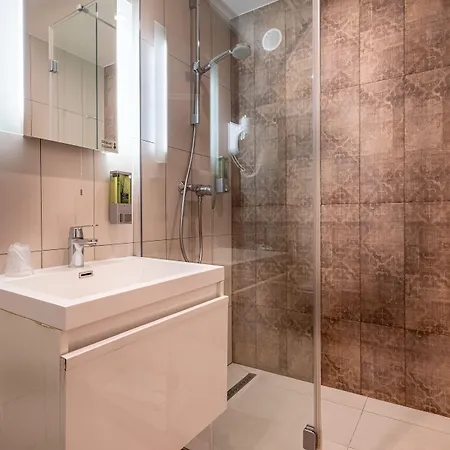 Eiffel Segur Hotel 3*