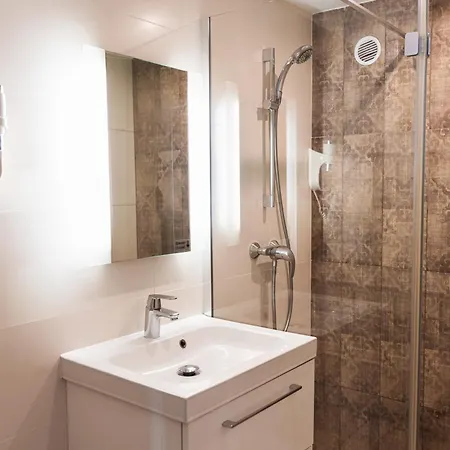 Eiffel Segur 3* Paris