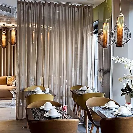 Eiffel Segur 3* Paris
