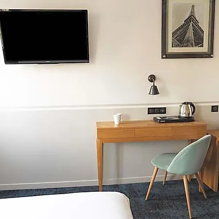 Hotel Eiffel Segur 3*