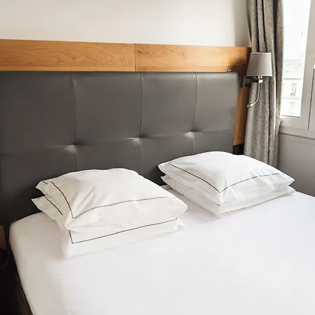 Eiffel Segur Hotel 3*