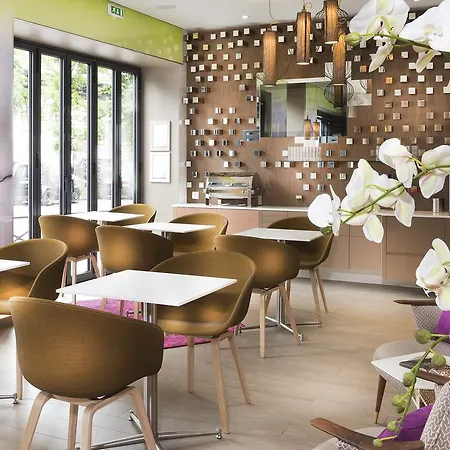 Hotel Eiffel Segur