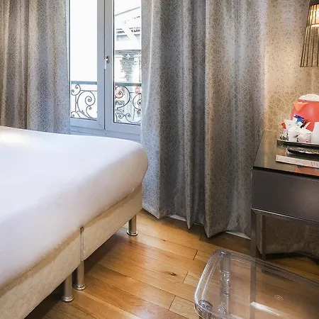Eiffel Segur 3*