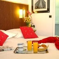 Eiffel Segur Hotel