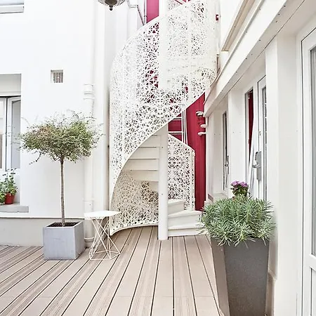 Hotel Eiffel Segur