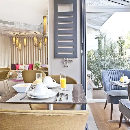 Hotel Eiffel Segur