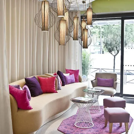 Hotel Eiffel Segur