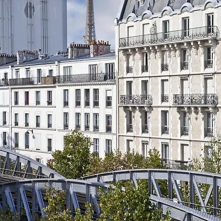 Eiffel Segur 3* Paris