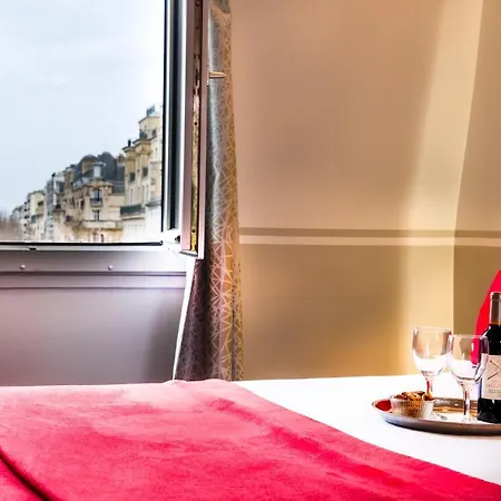 Eiffel Segur 3* Paris