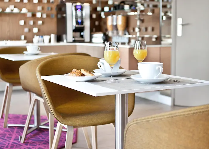 Hotel Eiffel Segur 3*