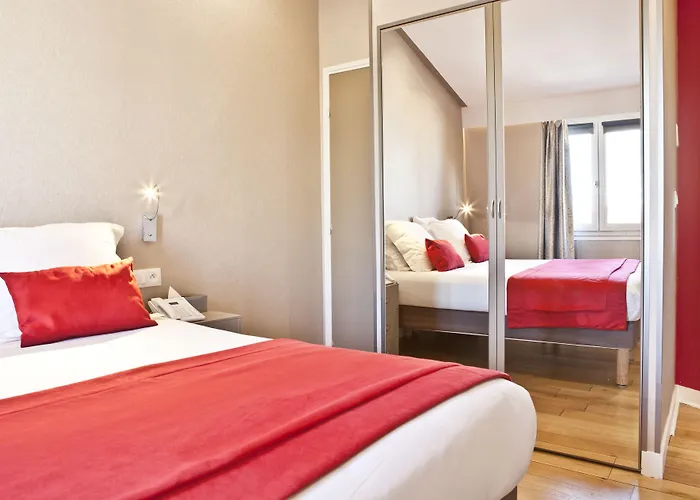 Hotel Eiffel Segur Paris