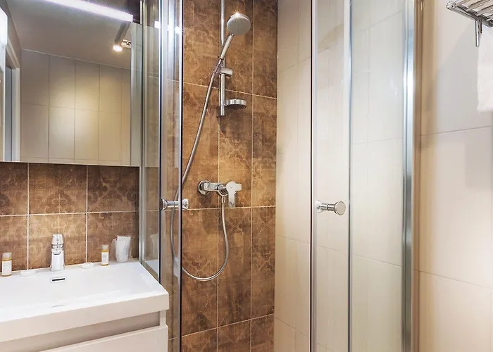 Eiffel Segur 3* Paris