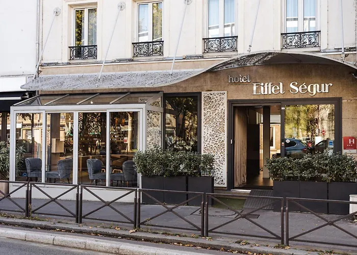 Eiffel Segur Paris