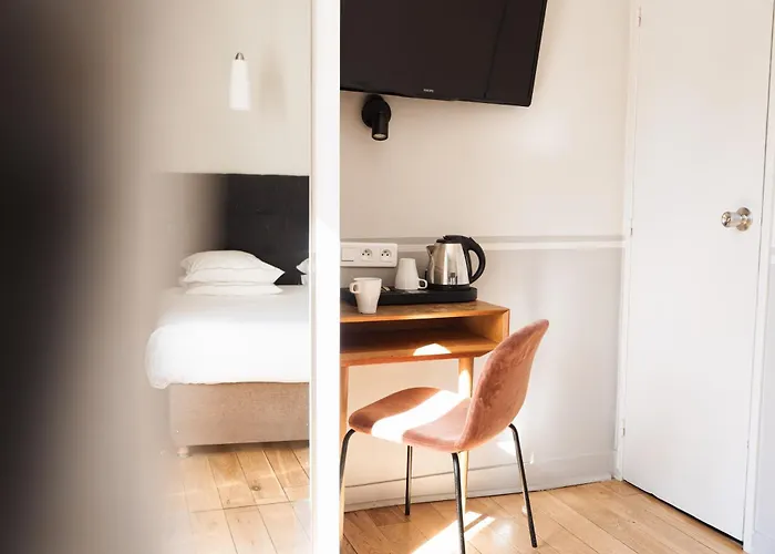 Eiffel Segur Hotel 3*