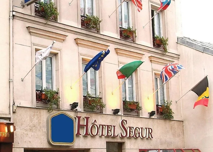 Eiffel Segur Hotel 3*