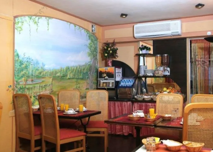 Otel Eiffel Segur Paris