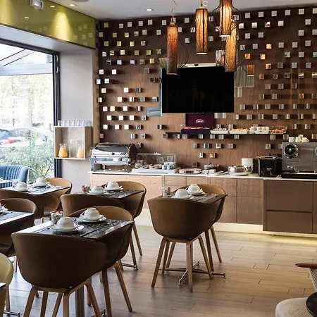 Eiffel Segur Hotel