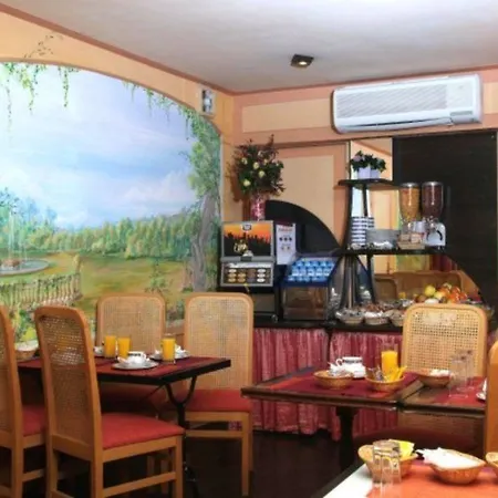 Hotel Eiffel Segur Paryż