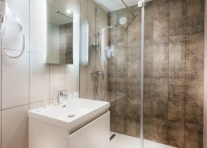 Eiffel Segur 3* Paříž