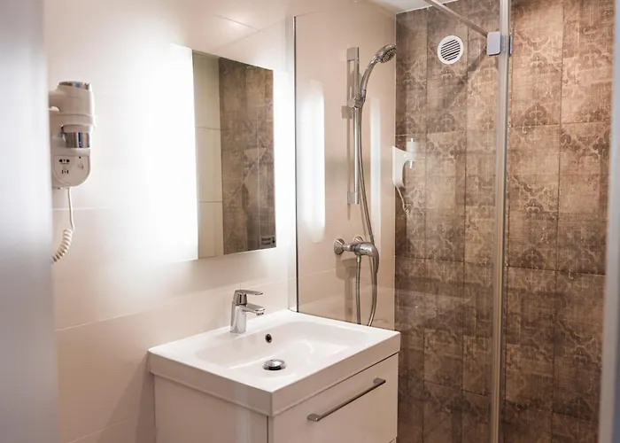 Eiffel Segur 3* Paříž