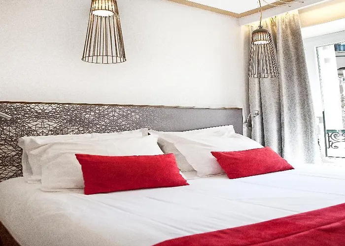 Hotell Eiffel Segur Paris